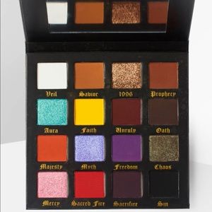 Keilidh Urban Bible Eyeshadow Palette